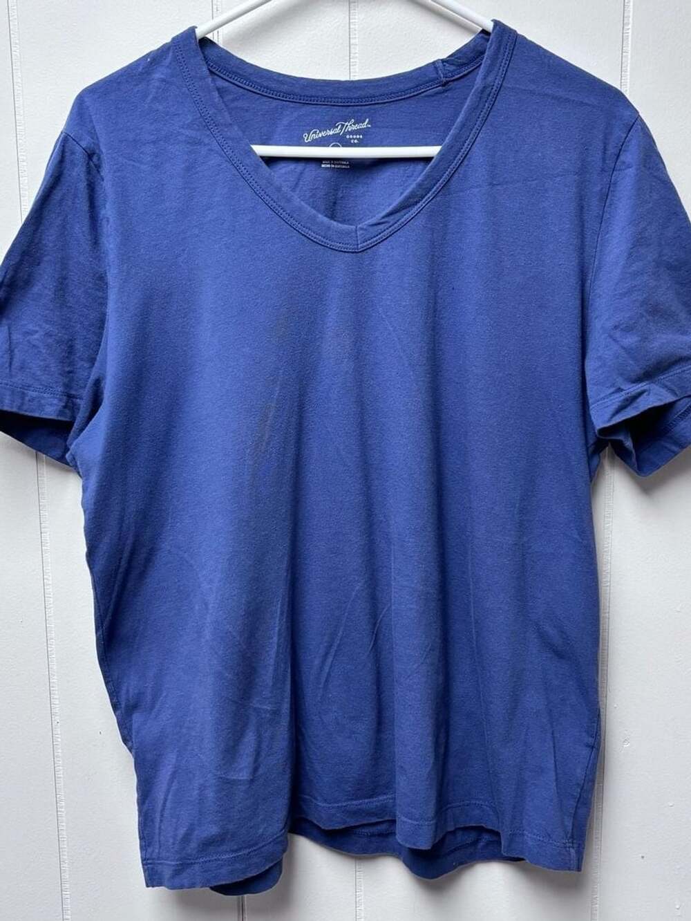 Universal Thread Goods Co. Blue V-Neck T-Shirt Size L
